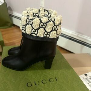 Women’s Gucci sherling boot